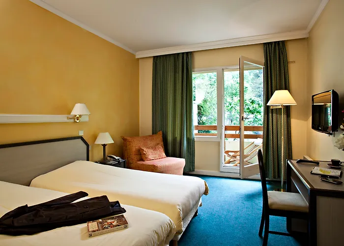 Hotel Athena 3*