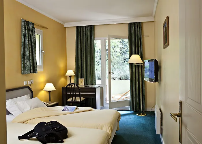 Hotel Athena 3*